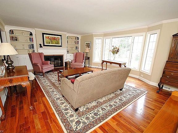 4th image of 53 Cascades Dr
