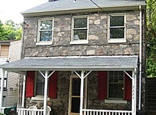 2824 9 Mile Cir, Catonsville, MD 21228