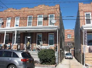 5439 69th Ln, Maspeth, NY 11378