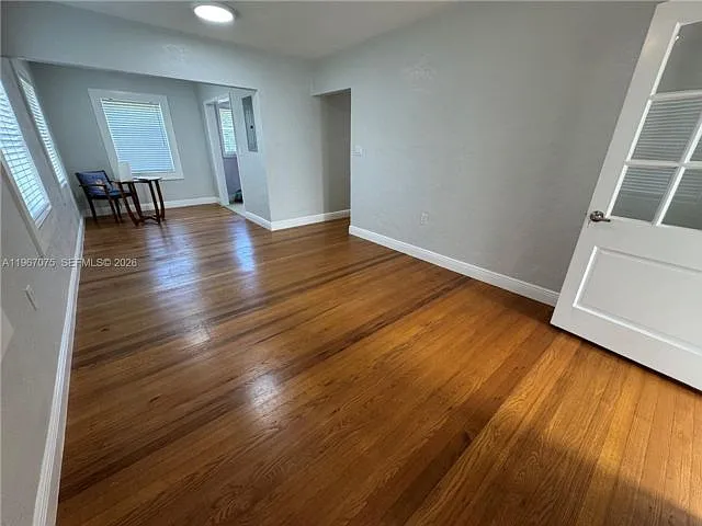 51 Montilla Ave — Photo 2