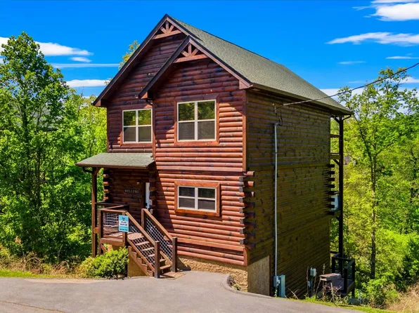 2243 Wingspan Dr, Sevierville, TN 37876