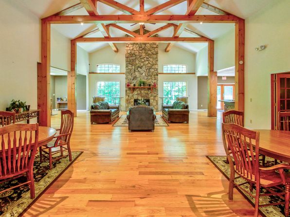 11 Farnsworth Dr #2BRD