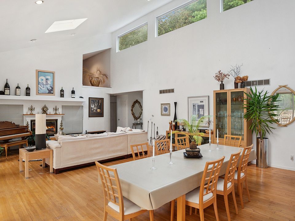 18 Midhampton Ave Quogue NY Zillow