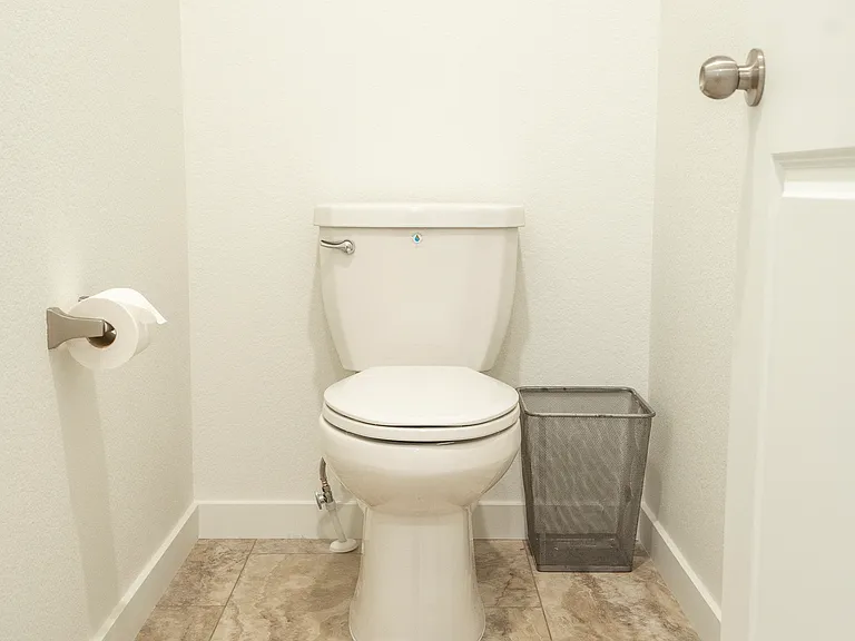 2560 Canfield Ln — Photo 14