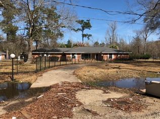 965 Pinecrest St, Vidor, TX 77662