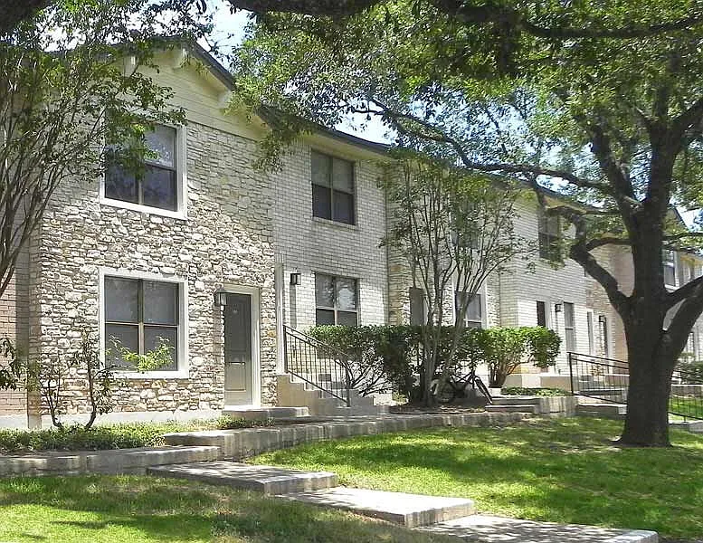 Highcrest — Photo 3