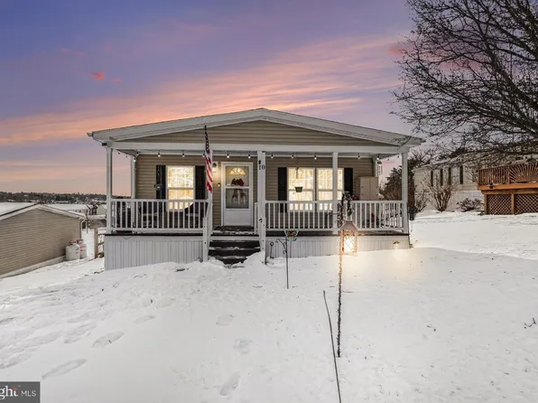 10 Northview Dr, Carlisle, PA 17013