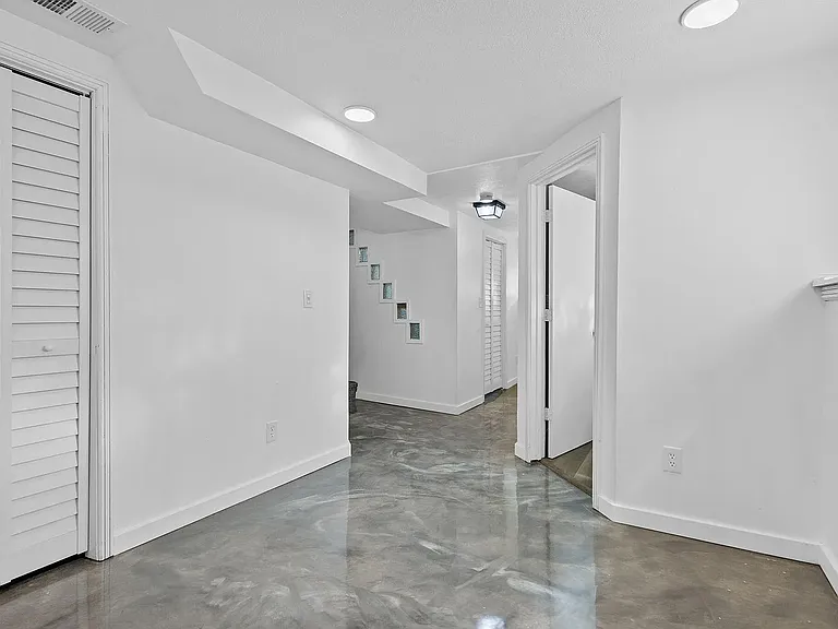 2844 Duluth St — Photo 22