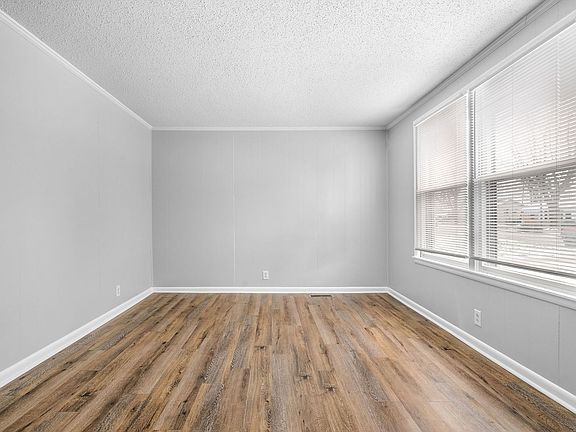 4th image of 119 King Cole Dr