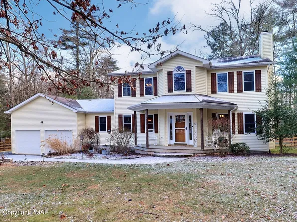 216 Wintergreen Ct, Stroudsburg, PA 18360