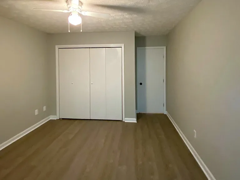 100 Spring Ct — Photo 9
