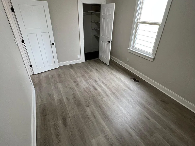 227 Warwick Ave — Photo 14