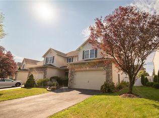 7706 Racite Dr, Lower Macungie Township, PA 18062