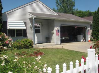 818 Eales Ave, Waukesha, WI 53186