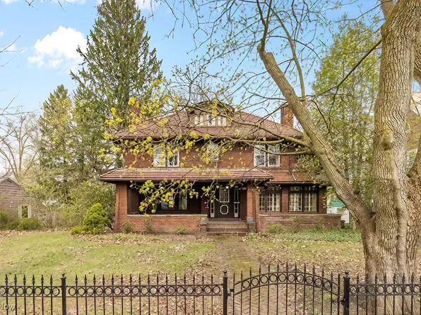 245 Merriman Rd, Akron, OH 44303