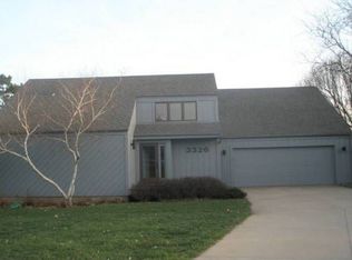3326 SW Friar Rd, Topeka, KS 66614
