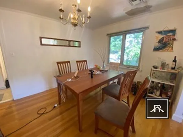 4 bed, 2.0 bath, 1700 sqft, $5,200 — Photo 3