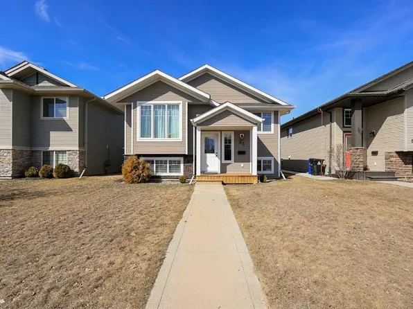 85 S Cedar Cres, Blackfalds, AB T4M 0A2