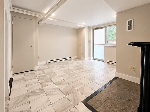 1633 Wayne Ave #B Photo 1 1633 Wayne Ave #B Photo 1