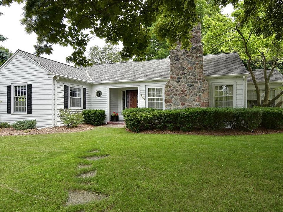 1st image of 849 Highlandview Dr