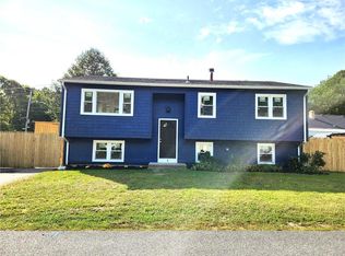 4 Endicott St, Cranston, RI 02910