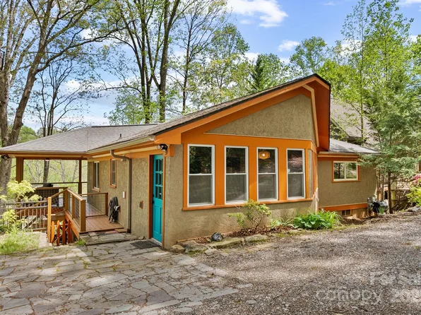 39 Hibriten Dr, Asheville, NC 28801