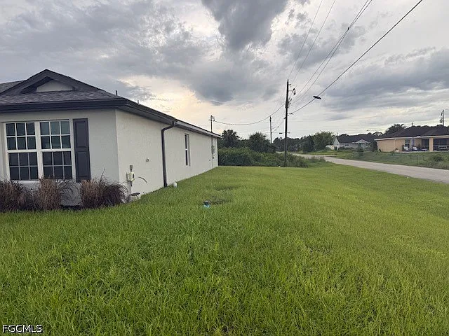 4 bed, 2.0 bath, 1809 sqft, $1,750 — Photo 2