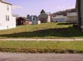 106 8th St, Windber, PA 15963