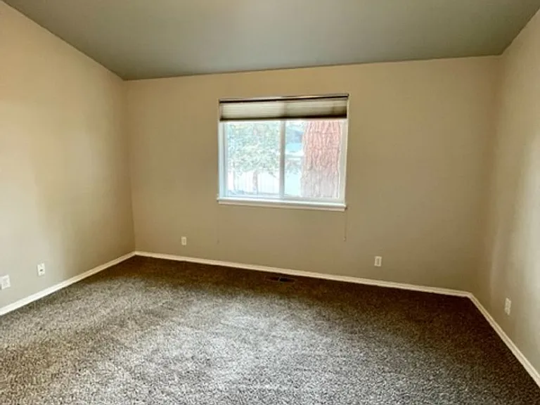 1157 SW Silver Lake Blvd — Photo 11