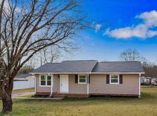 10 Morrow Ct, Wellford, SC 29385