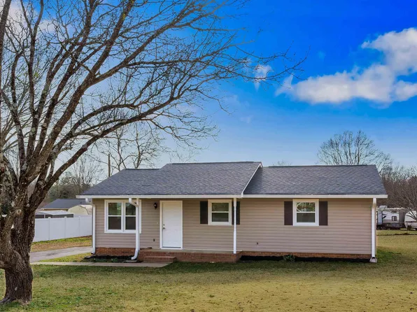 10 Morrow Ct, Wellford, SC 29385