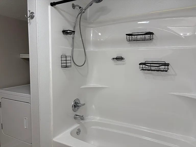 Bathroom/Laundry