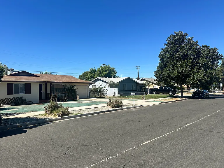 941 Leslie Dr — Photo 4