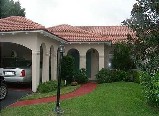 1st image of 12 Fairway Dr