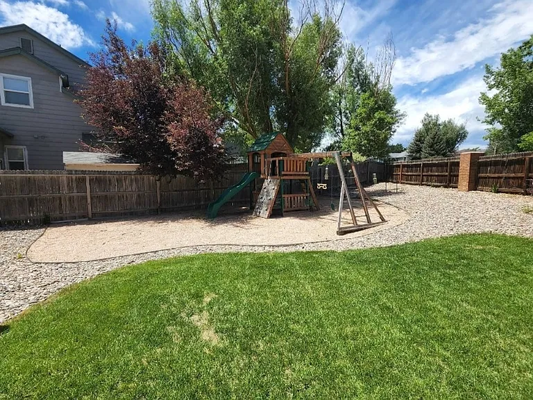 7930 Silver Maple Ln — Photo 13