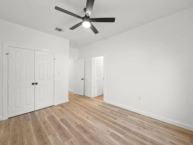 1512 W Blum St #A — Photo 21