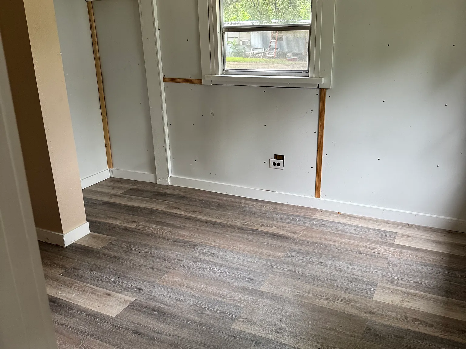 2 bed, 900 sqft, $800 — Photo 2
