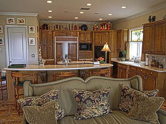 Ktichen/Family Room