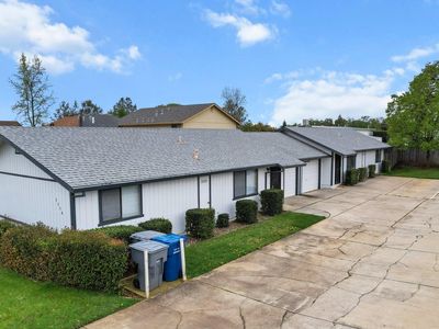 2556 Sabre Ct #A & B, Redding, CA, 96002