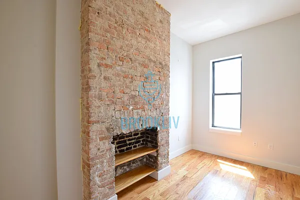 Rented by null | media 27