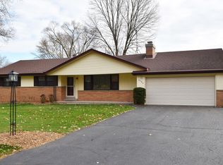 2580 Mayfair Dr, Brookfield, WI 53005