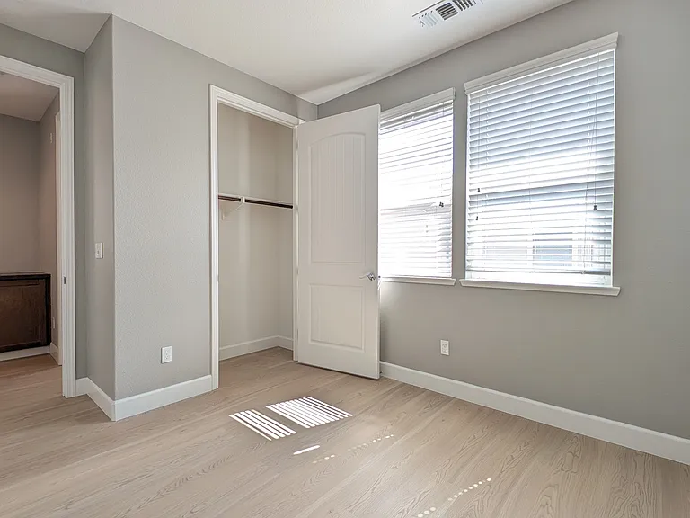 2111 Jubilee Dr — Photo 15