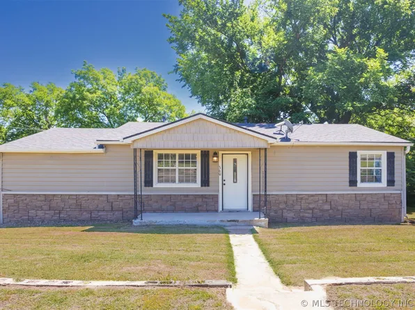 360 N 1st St, Healdton, OK 73438