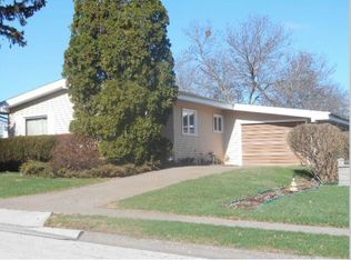 2874 Northaven Rd, Davenport, IA 52804