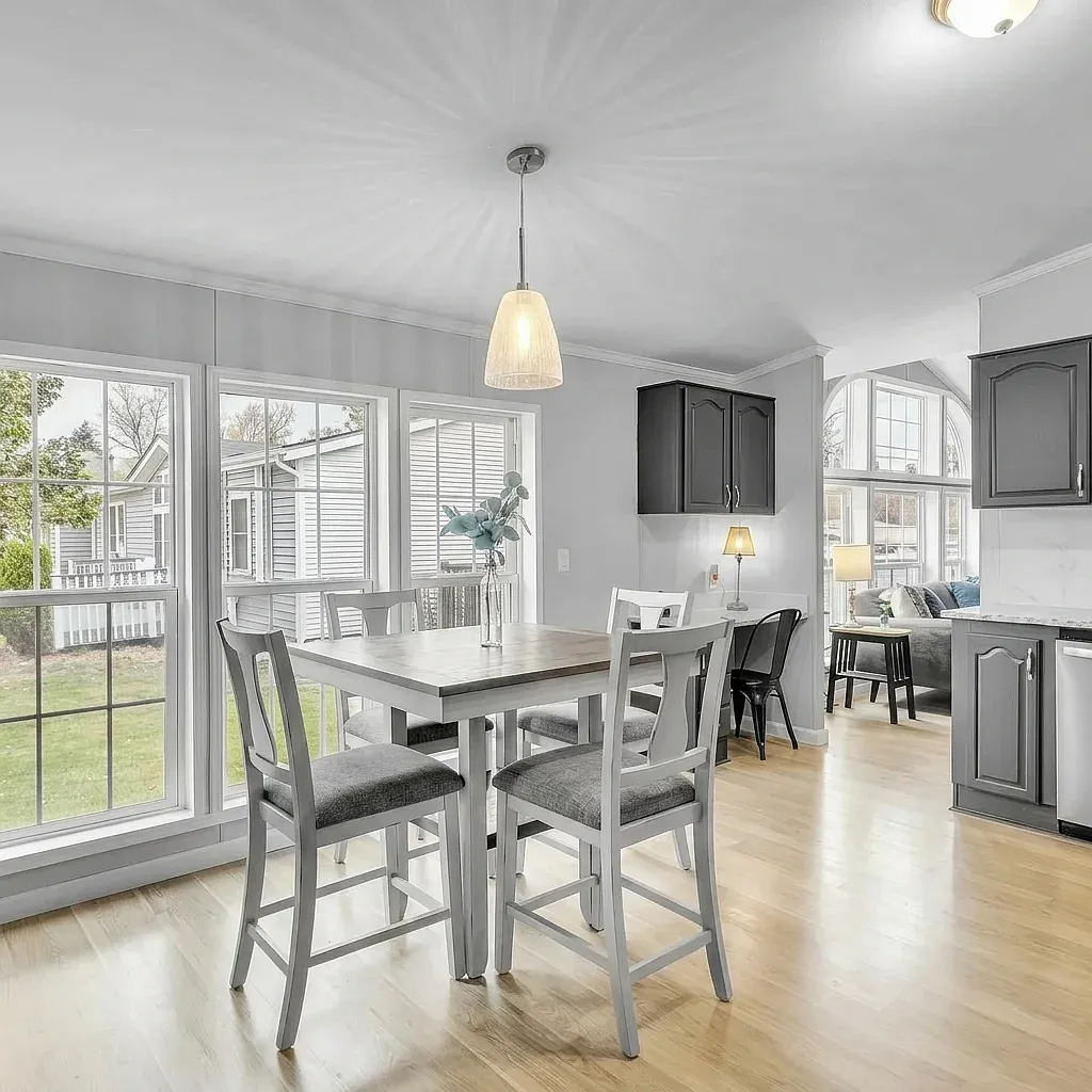 5 bed, 2544 sqft, $720 — Photo 4