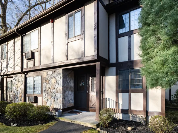 533 Swanson Crescent #533, Milford, CT 06461