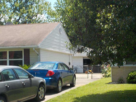 4th image of 219 Illinois Ave
