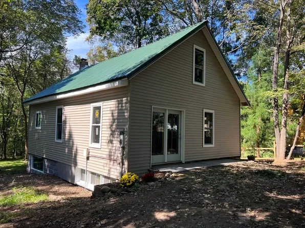 424 Potwine Ln, Amherst, MA 01002