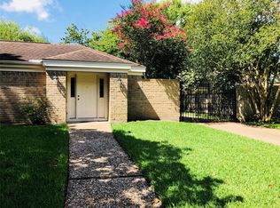 15522 Pleasant Valley Rd, Houston, TX 77062