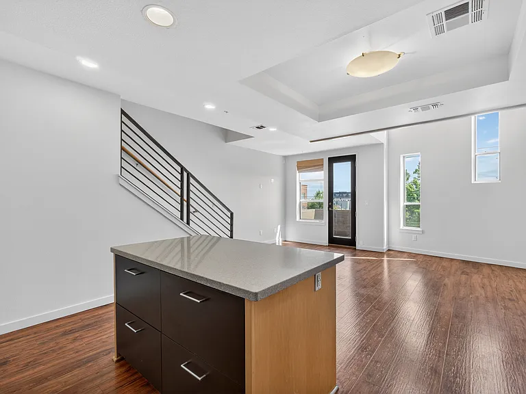 2900 Wyandot St #303 — Photo 11